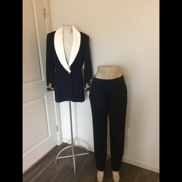 St. John Jackets & Blazers - Vintage St John Knit Navy Pants Suit Sz 8/10  $700